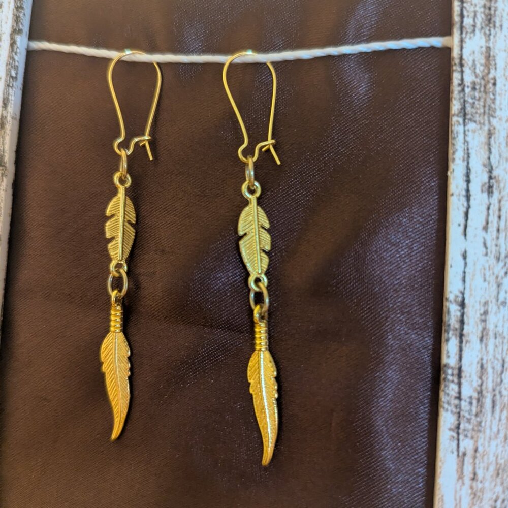 Pair of earrings - Picture 2 of 2